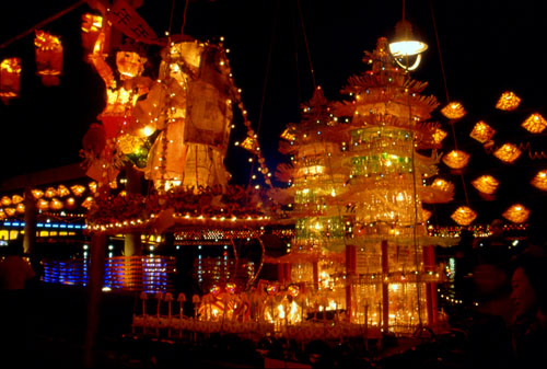 Image1: Temple Lantern Area of 2001 Kaohsiung Lantern Festival (1 images)