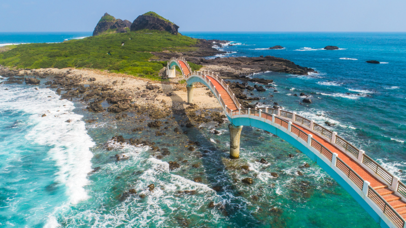 Image1: Eight-arched Bridge to Sanxiantai Island Chenggong Township, Taitung (1 images)