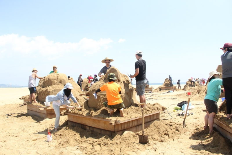 Thumbnail1: 2017 Fulong International Sand Sculpture Art Festival (3) (1 images)