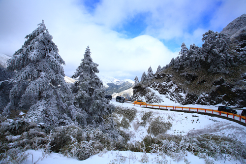 Image1: Mt. Hehuan Snow Scenery (1 images)