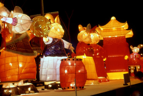 Image1: Chinese Horoscope Lantern Area of 2001 Kaohsiung Lantern Festival (1 images)