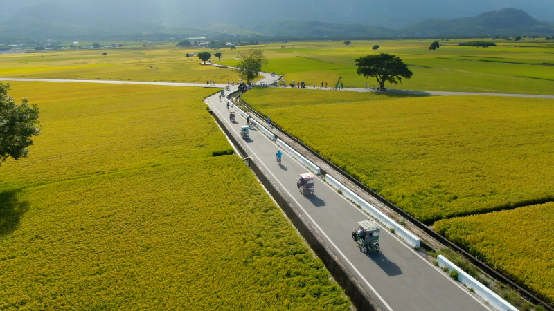 Thumbnail1: Qianmo Riding Track, Hualien–Taitung East Coast Mountain Road Mr. Brown Avenue 01 (1 images)