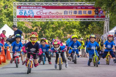  2020 Come! BikeDay and Sun Moon Lake Music & Fireworks Festival Photo Contest Winning Photos (Photos) 05 Outstanding Award 02: Lu Meiyun, Happy Little Knight, Xiangshan Visitor Center