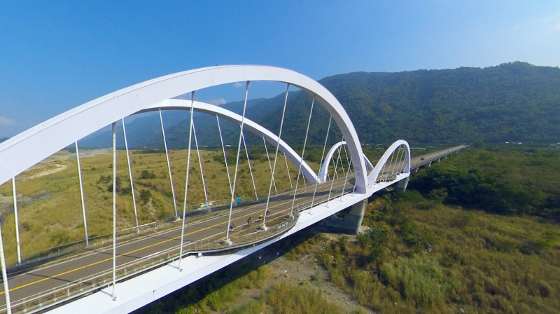 VR Video Shoot Photos: Road of the Brave Xinwei Landscape Bridge, Kaohsiung