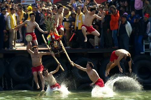  Baptising Braves During the Annual Yehliu Harbor Purification Festival