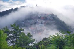  Clouds and Fog in the Mountains