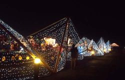  Sea of Lanterns