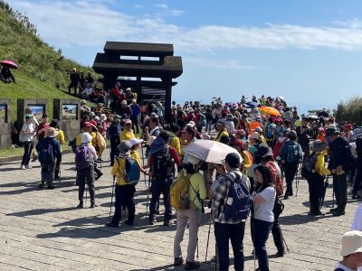  Huge crowds at the Caoling Trail's Yakou during silver grass season!