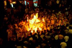  Fiery celebration(The burning of the king boat)