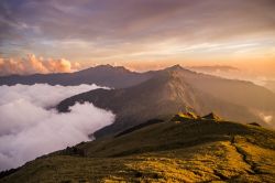  能高主峰與能高南峰