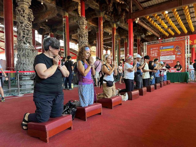  2025平安鹽祭-國外旅客參與跋桮挑戰賽