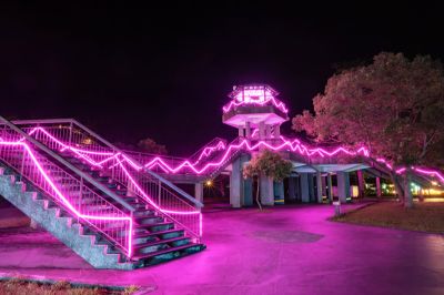  粉耀鯉魚潭東側