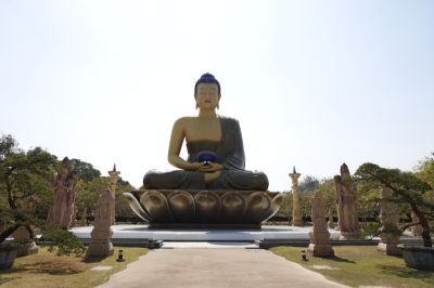  噶瑪噶居寺佛像