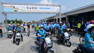  2026白金騎跡濕地鹽雕輕旅行_車隊出發