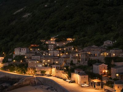  芹壁村