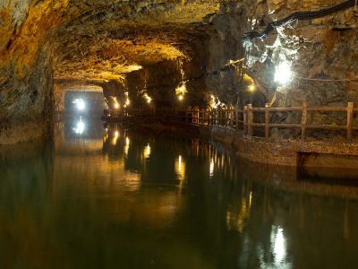 南竿北海坑道