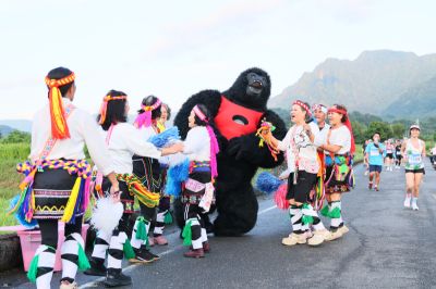 2026長濱雙浪金剛馬拉松 加油團與吉祥物金剛