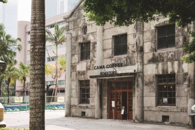 台灣觀光韓文雙月刊─2025.5月號 CAMA COFFEE ROASTERS豆留文青-店內環境