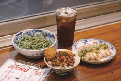 台灣觀光韓文雙月刊─2025.9月號 開囍滷肉專賣店-餐點