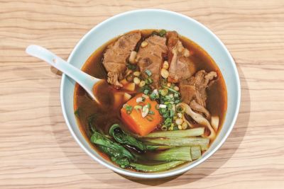 台灣觀光韓文雙月刊─2025.11月號 地一牛肉麵-牛肉麵