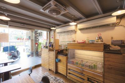 台灣觀光韓文雙月刊─2025.11月號 老張牛肉麵-店內環境