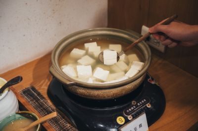 台灣觀光日文雙月刊─2026.03月號_臺北 原味鹽滷豆腐＿上善豆家