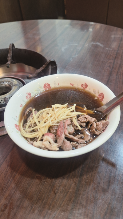 台灣觀光韓文雙月刊─2026.03月號_必比登:湯品 高雄-舊市羊肉-餐點