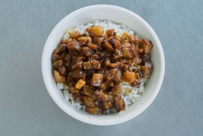 台灣觀光日文雙月刊─2026.05月號_台南米食 江川肉燥飯