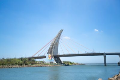  鵬灣跨海大橋