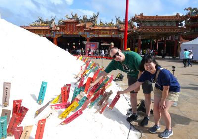  2024鯤鯓王平安鹽祭-外國遊客前來參加