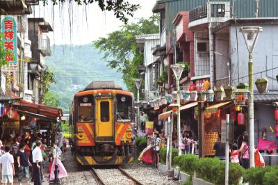台灣觀光韓文雙月刊─2025.1月號_新北平溪線 平溪老街
