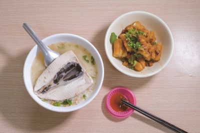 台灣觀光韓文雙月刊─2025.1月號_必比登美食_臺南 阿星鹹粥"虱目魚粥與油條"